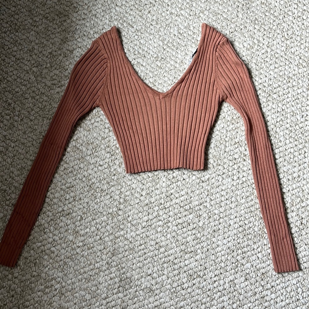 long sleeve crop top